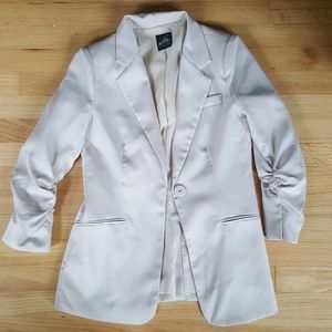 Audrey Blazer